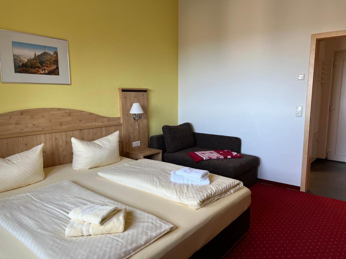 Gaststaette & Pension Waldschloesschen Oberhof  Exterior photo